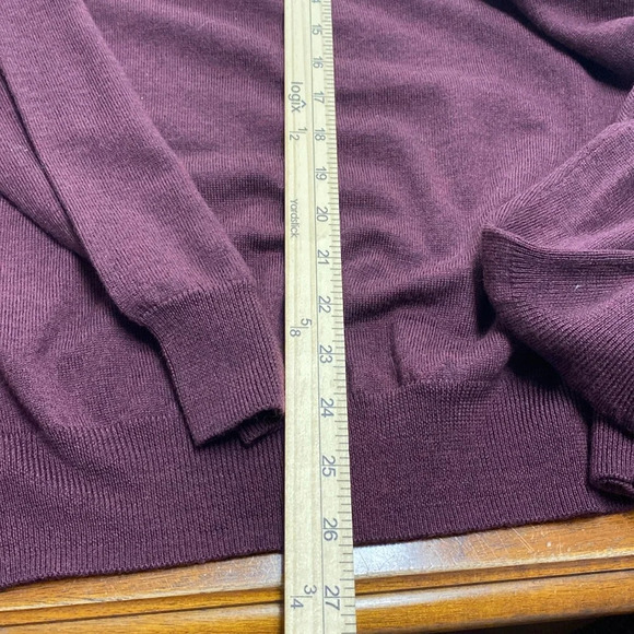 Jos A Banks Traveler 100% Merino Wool V Neck Sweater Men's Size Large Maroon - Picture 6 of 7